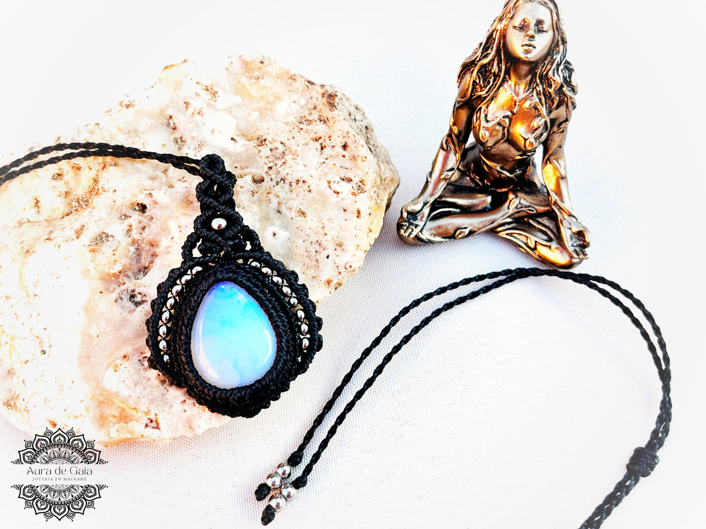 Collar Bohemio de Opalite y cuentas de acero inoxidable - Bohemian Necklace in Opalite and stainless steel beads
