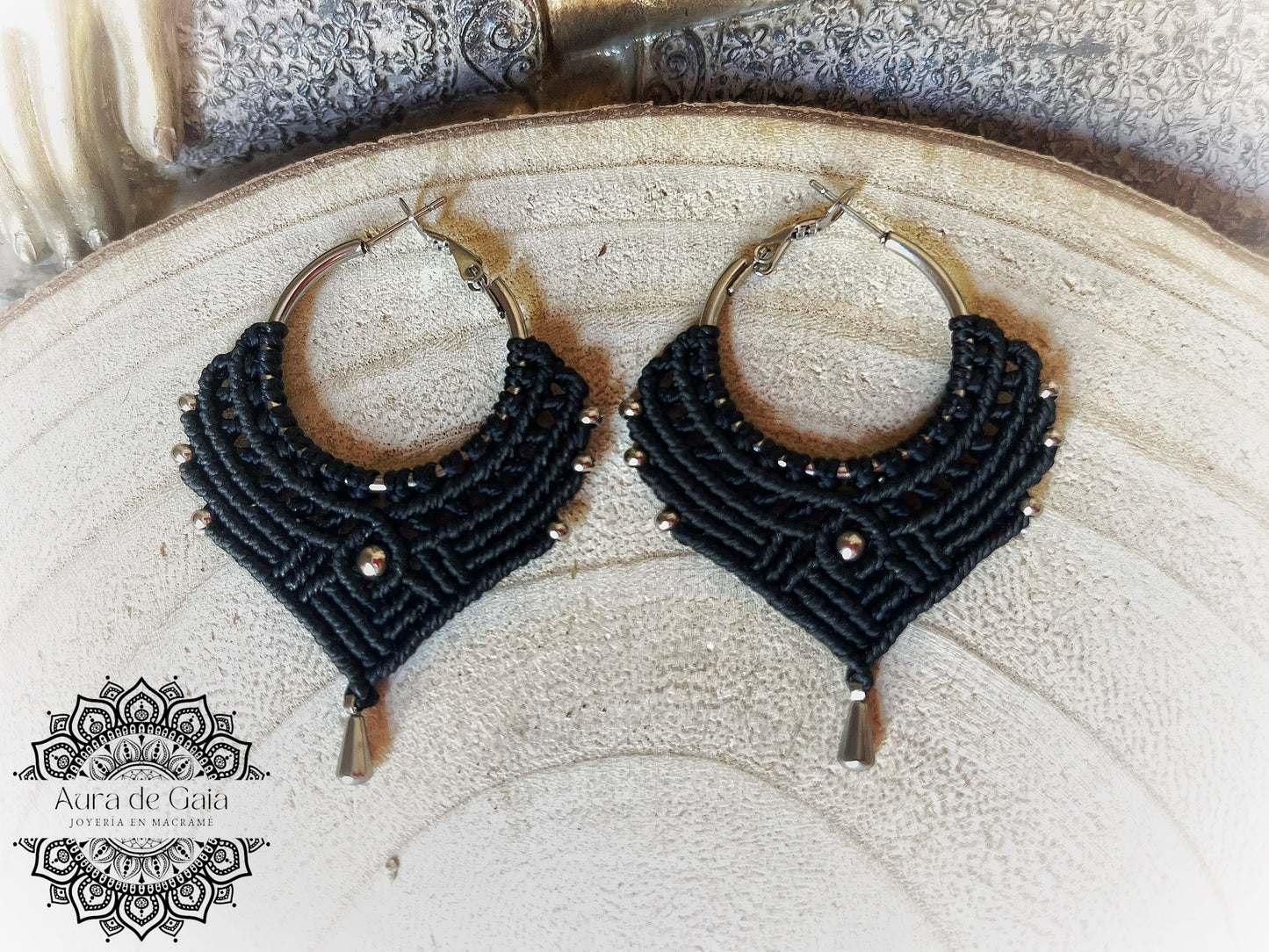 Pendientes Aro boho macrame en color negro - Bohemian Hoop Earrings Macrame in Black Color